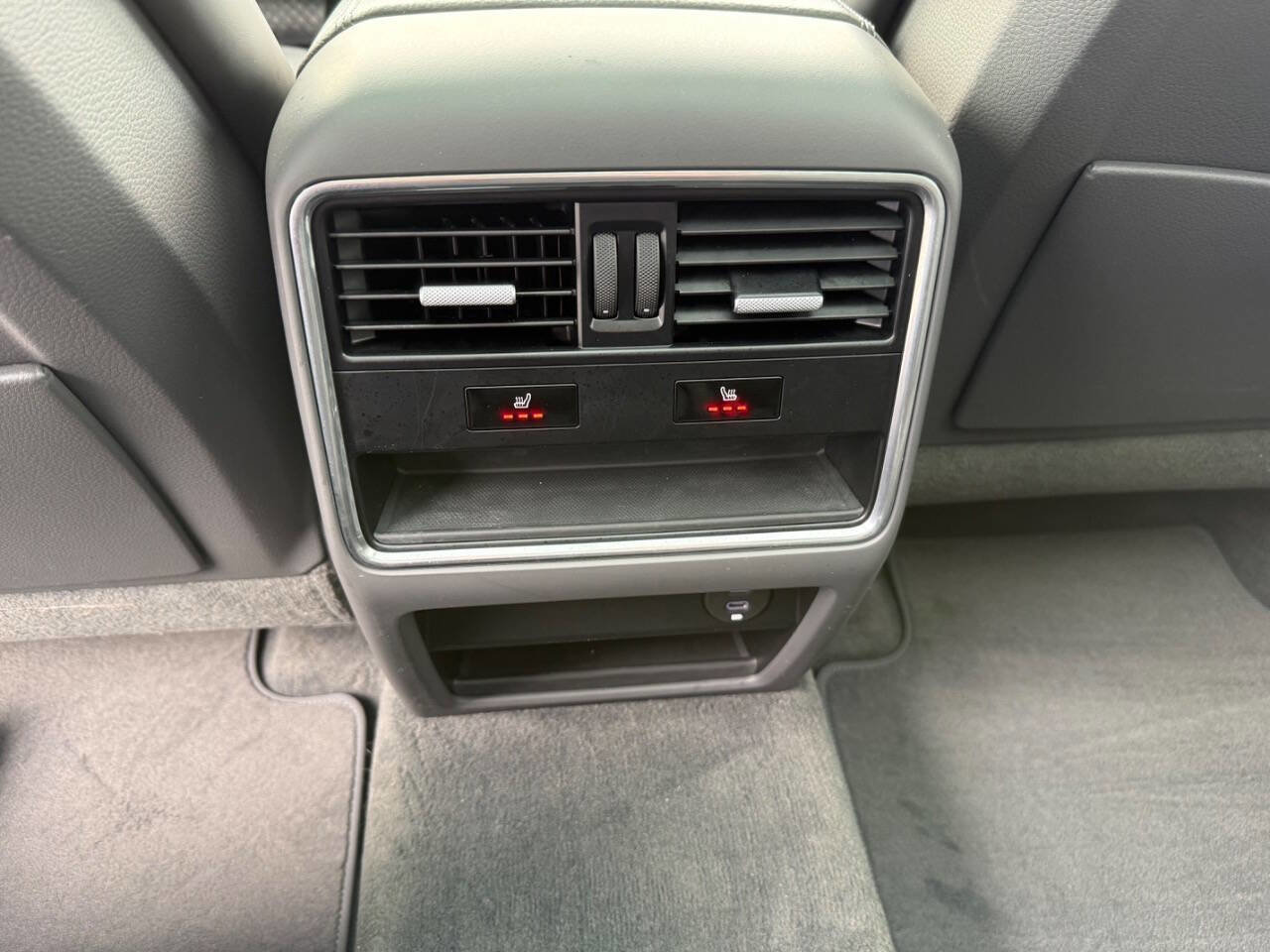 Used 2020 Porsche Cayenne AWD/4WD image 14