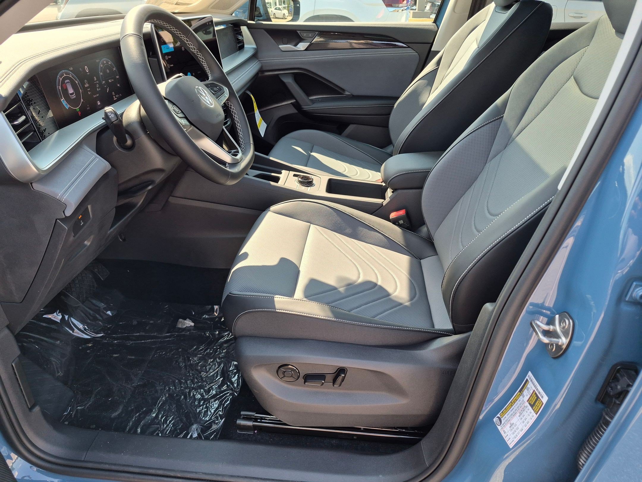 New 2026 Volkswagen Tiguan SE AWD/4WD image 14