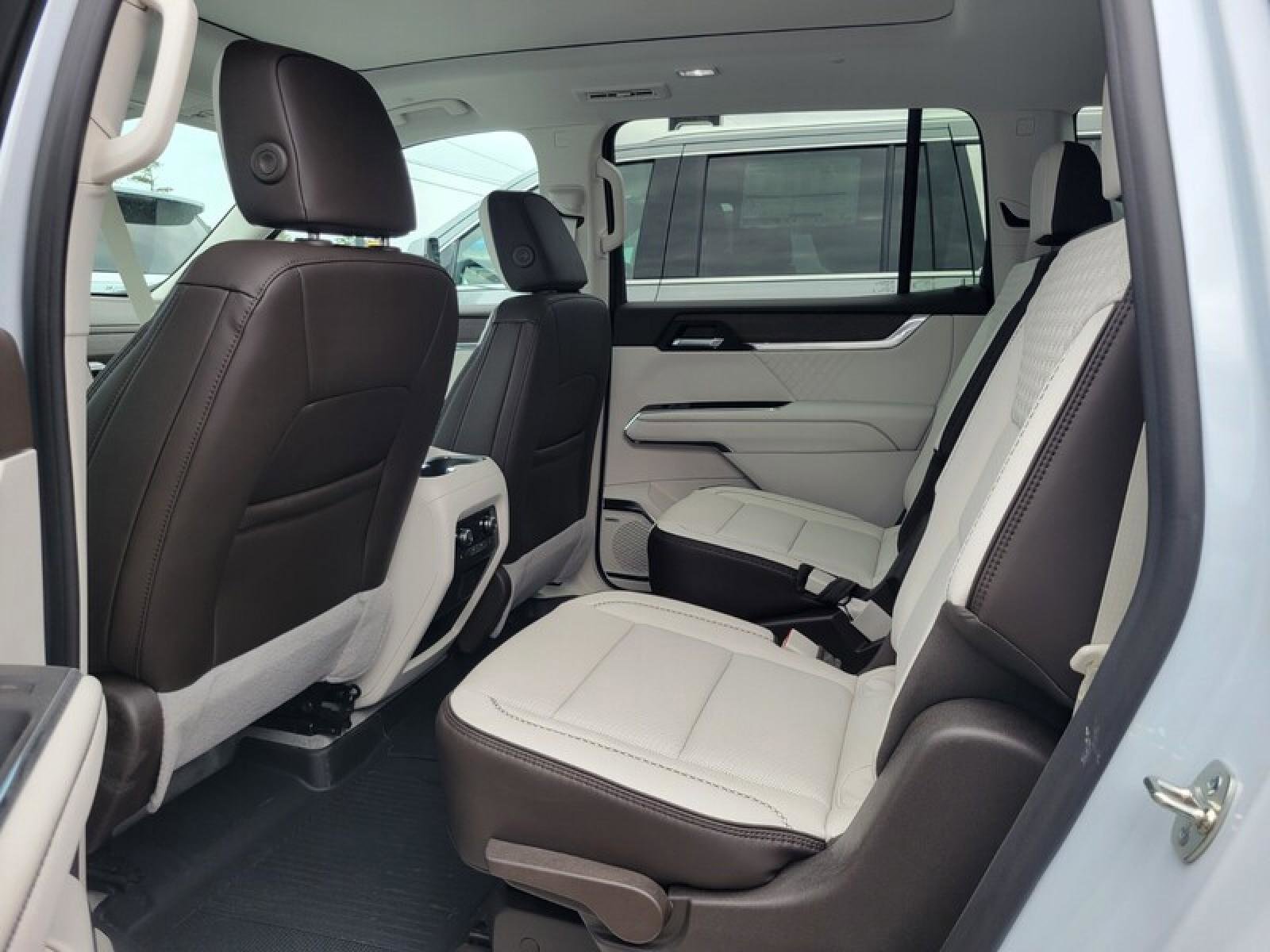 New 2026 GMC Acadia Denali w/ Super Cruise Package image 30