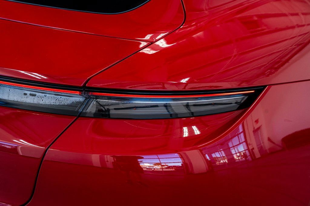 Used 2022 Porsche Taycan 4S image 28