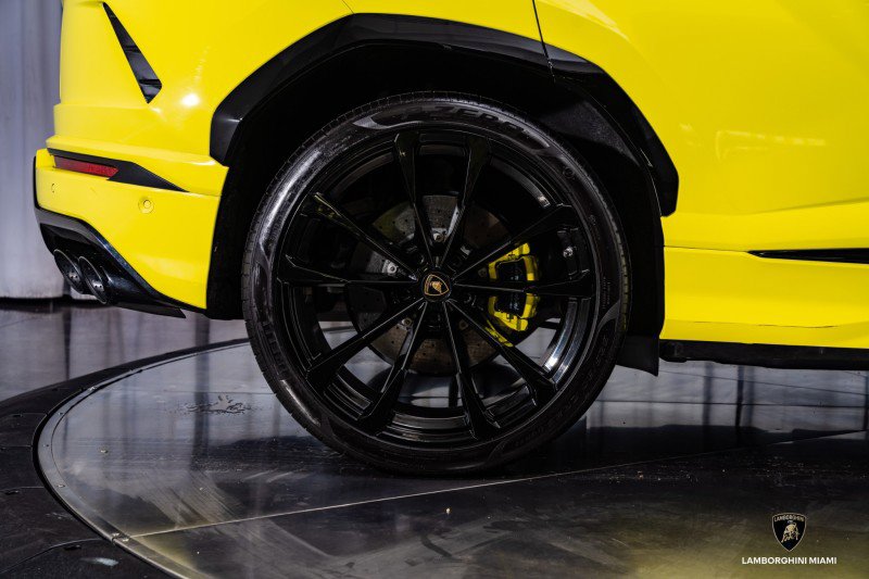 Used 2019 Lamborghini Urus image 16