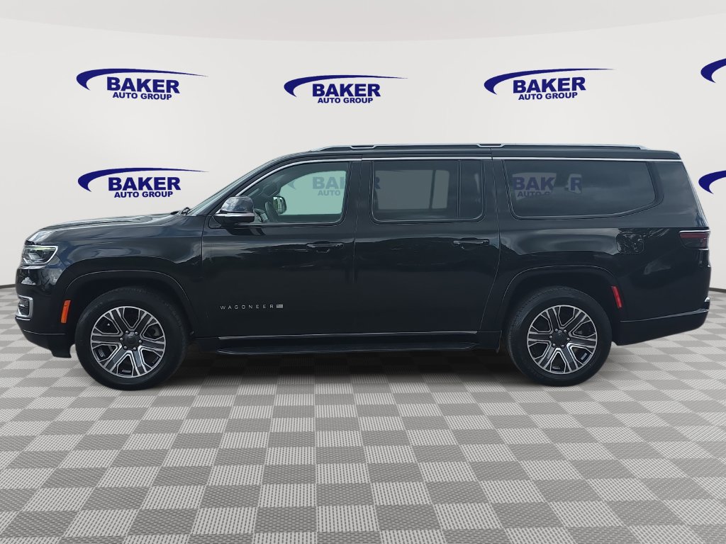 Used 2024 Jeep Wagoneer L Series II w/ Flexible Seating Group AWD/4WD image 6
