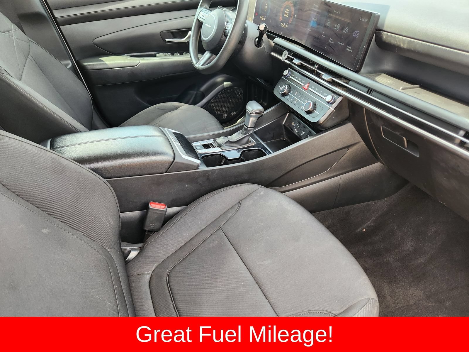 Used 2025 Hyundai Tucson SE FWD image 19