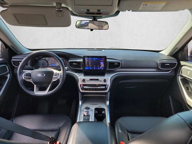 Used 2022 Ford Explorer XLT w/ Equipment Group 202A image 19