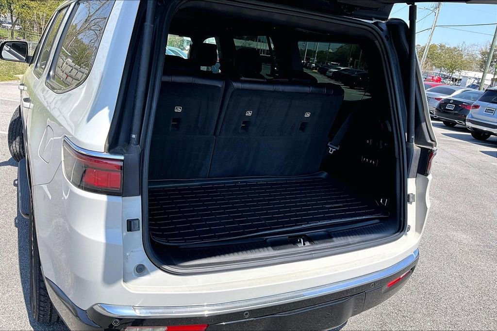 Used 2022 Jeep Wagoneer Series III image 37