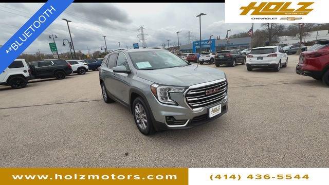 Certified 2024 GMC Terrain SLT AWD/4WD image 2