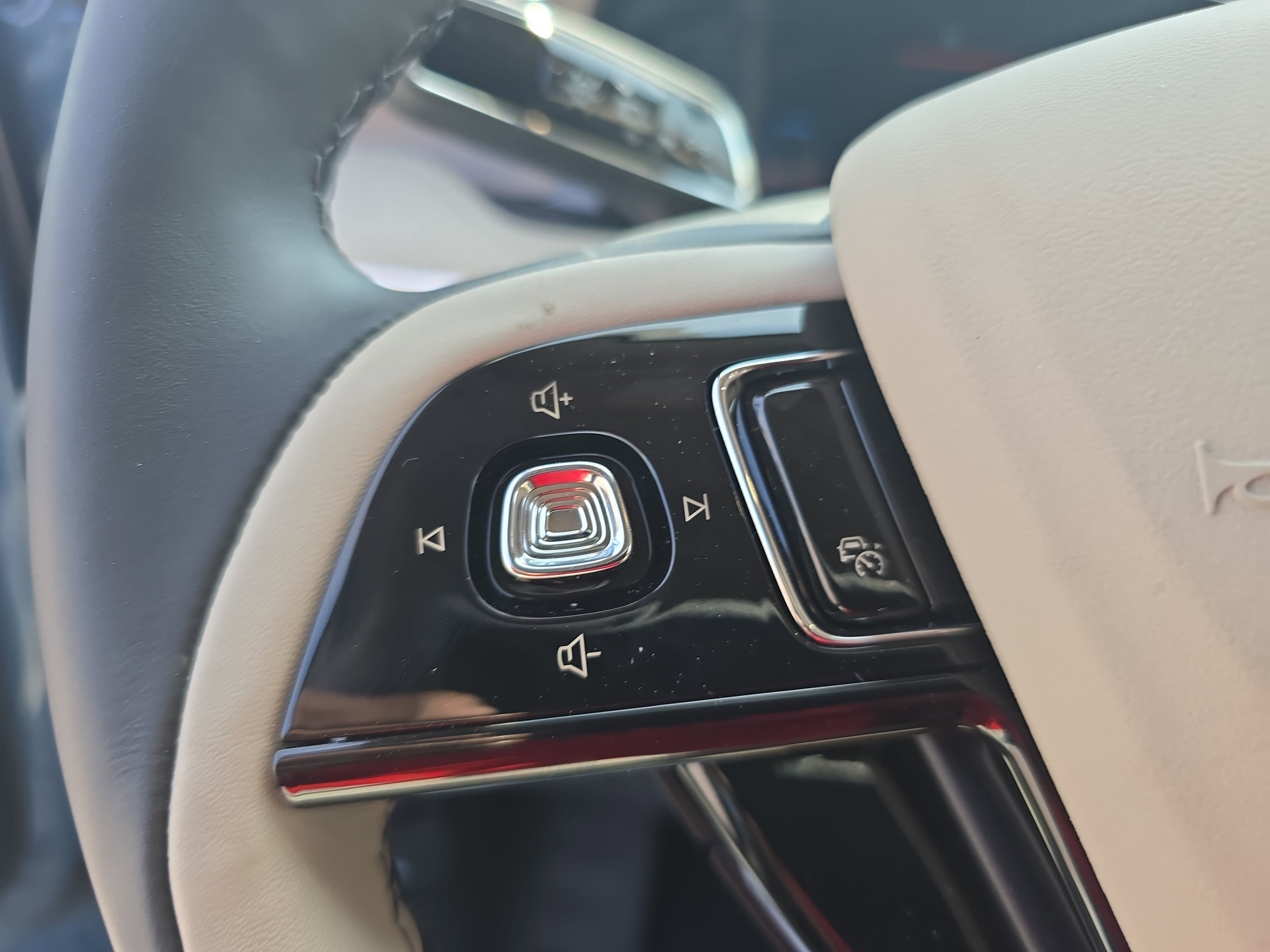 New 2026 Lincoln Corsair Reserve image 16