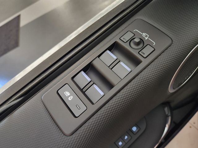 New 2025 Land Rover Discovery Dynamic SE image 22