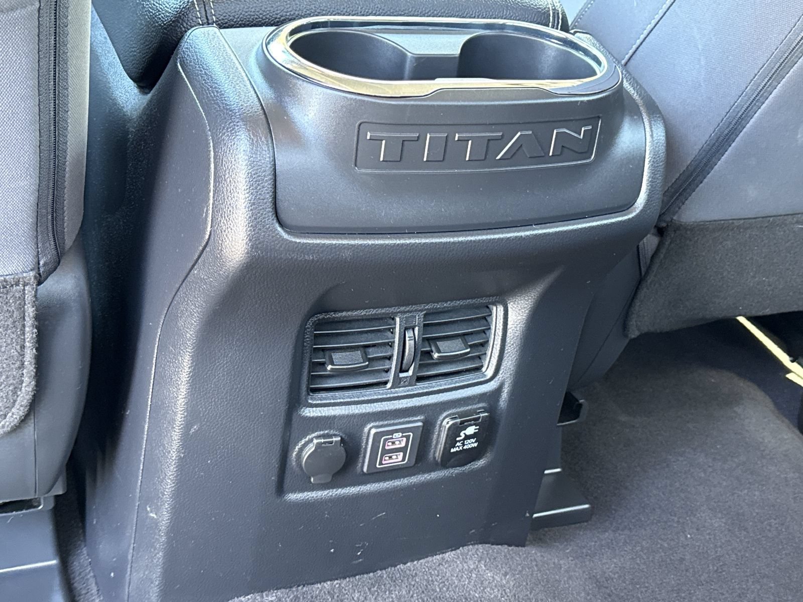 Used 2024 Nissan Titan SV w/ SV Convenience Package AWD/4WD image 11
