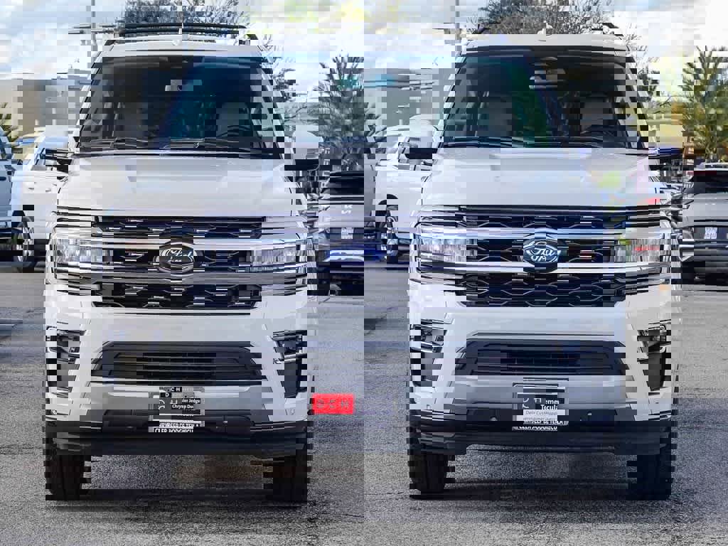 Used 2024 Ford Expedition Max Limited image 2