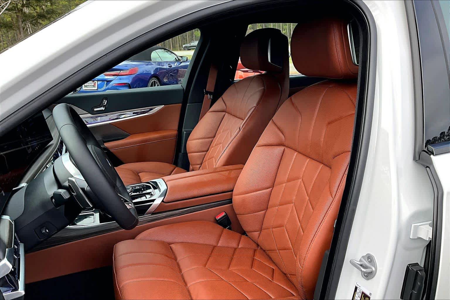 Used 2026 BMW 740i w/ Executive Package RWD image 8