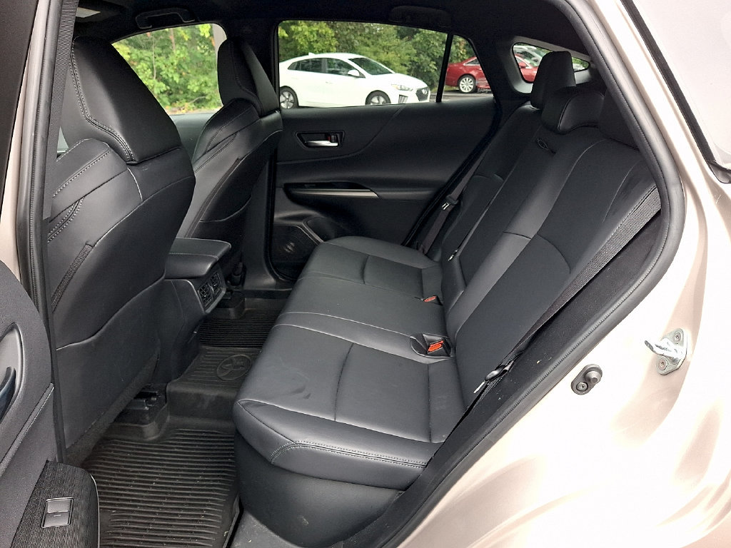Used 2023 Toyota Venza XLE AWD/4WD image 10