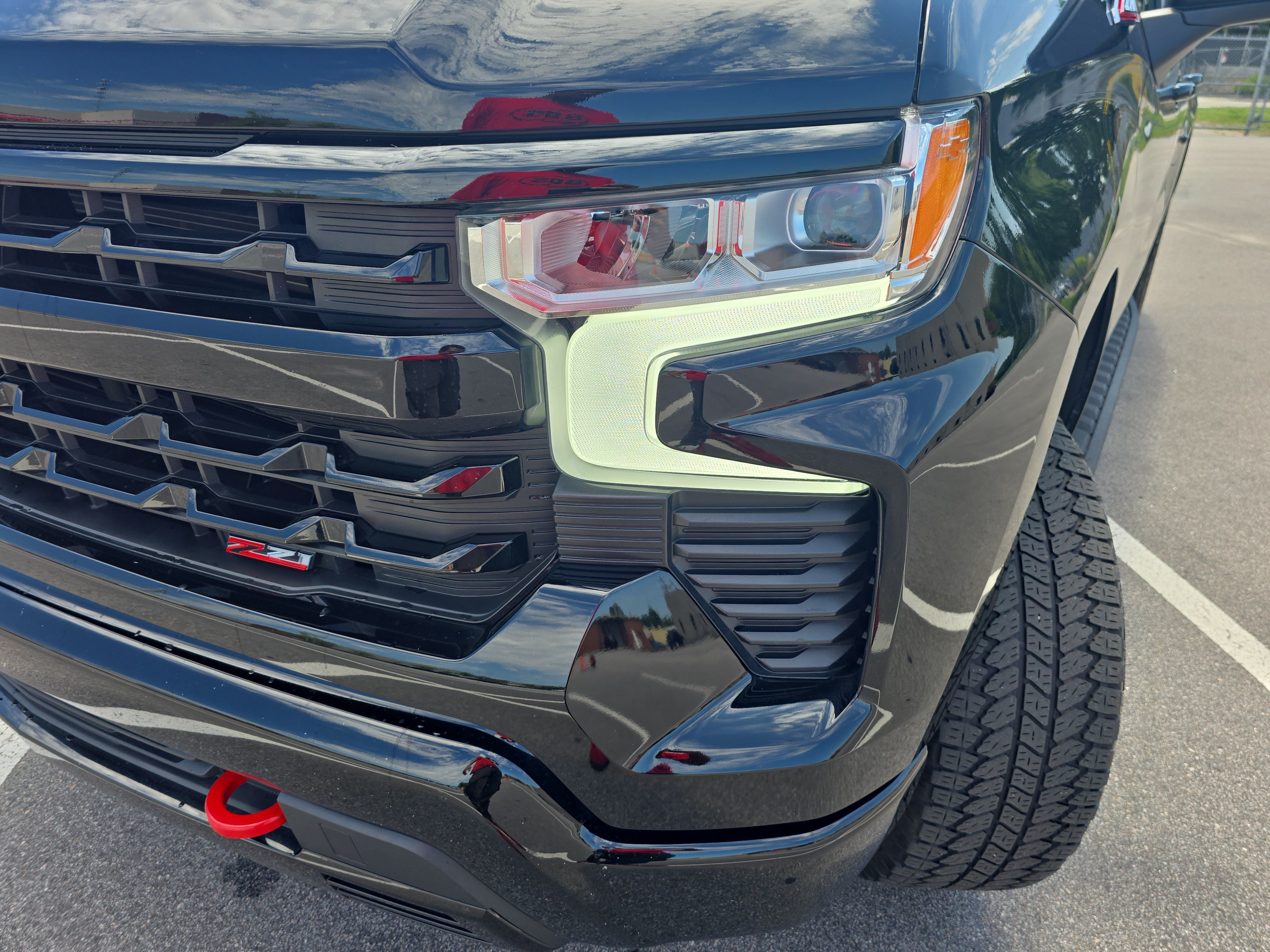 Used 2025 Chevrolet Silverado 1500 LT Trail Boss w/ Convenience Package II AWD/4WD image 32