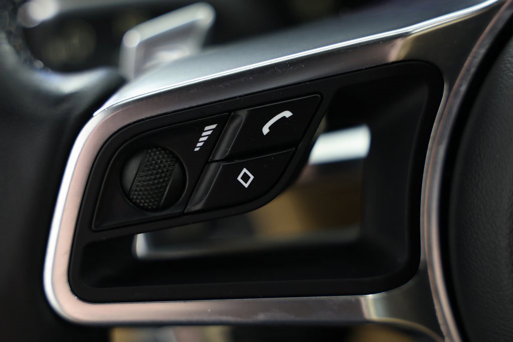 Used 2018 Porsche Macan image 22