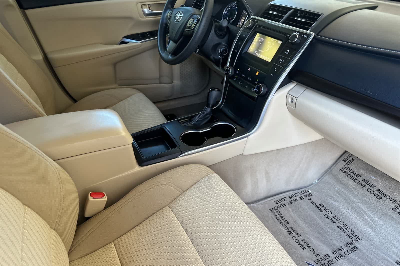 Used 2017 Toyota Camry LE FWD image 16