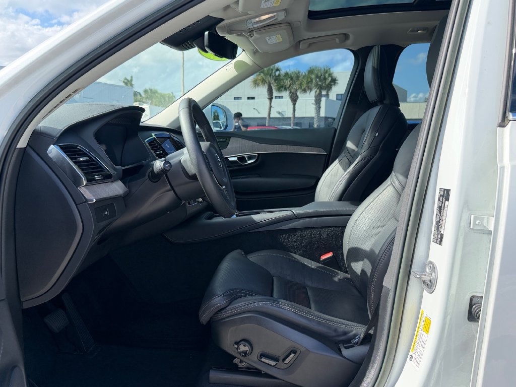Used 2023 Volvo XC90 B6 Ultimate w/ Protection Package Premier AWD/4WD image 10