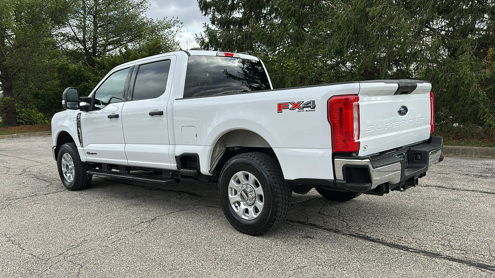 Used 2024 Ford F250 XLT w/ FX4 Off-Road Package image 10