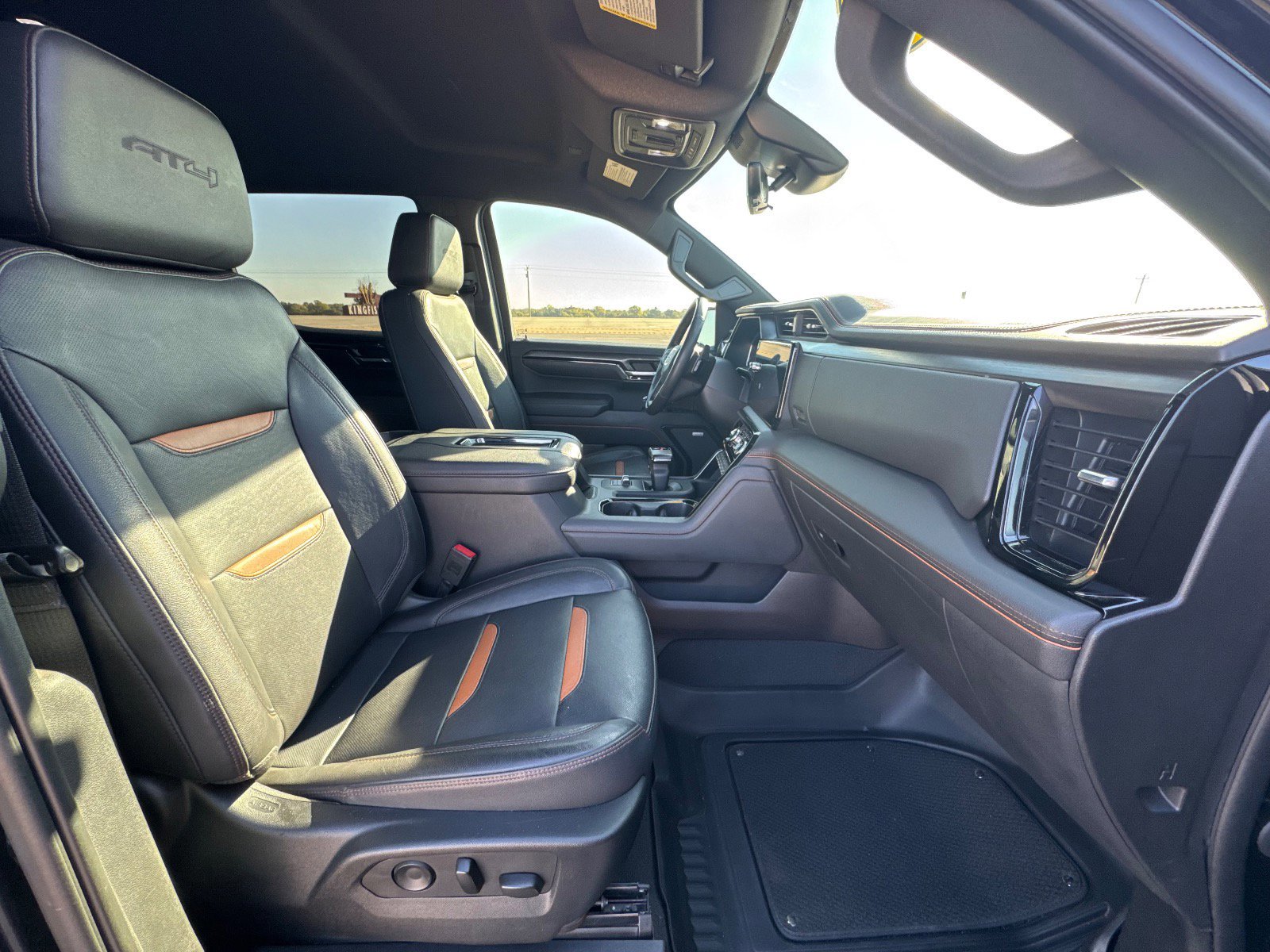 Used 2022 GMC Sierra 1500 AT4 w/ AT4 Premium Package image 17