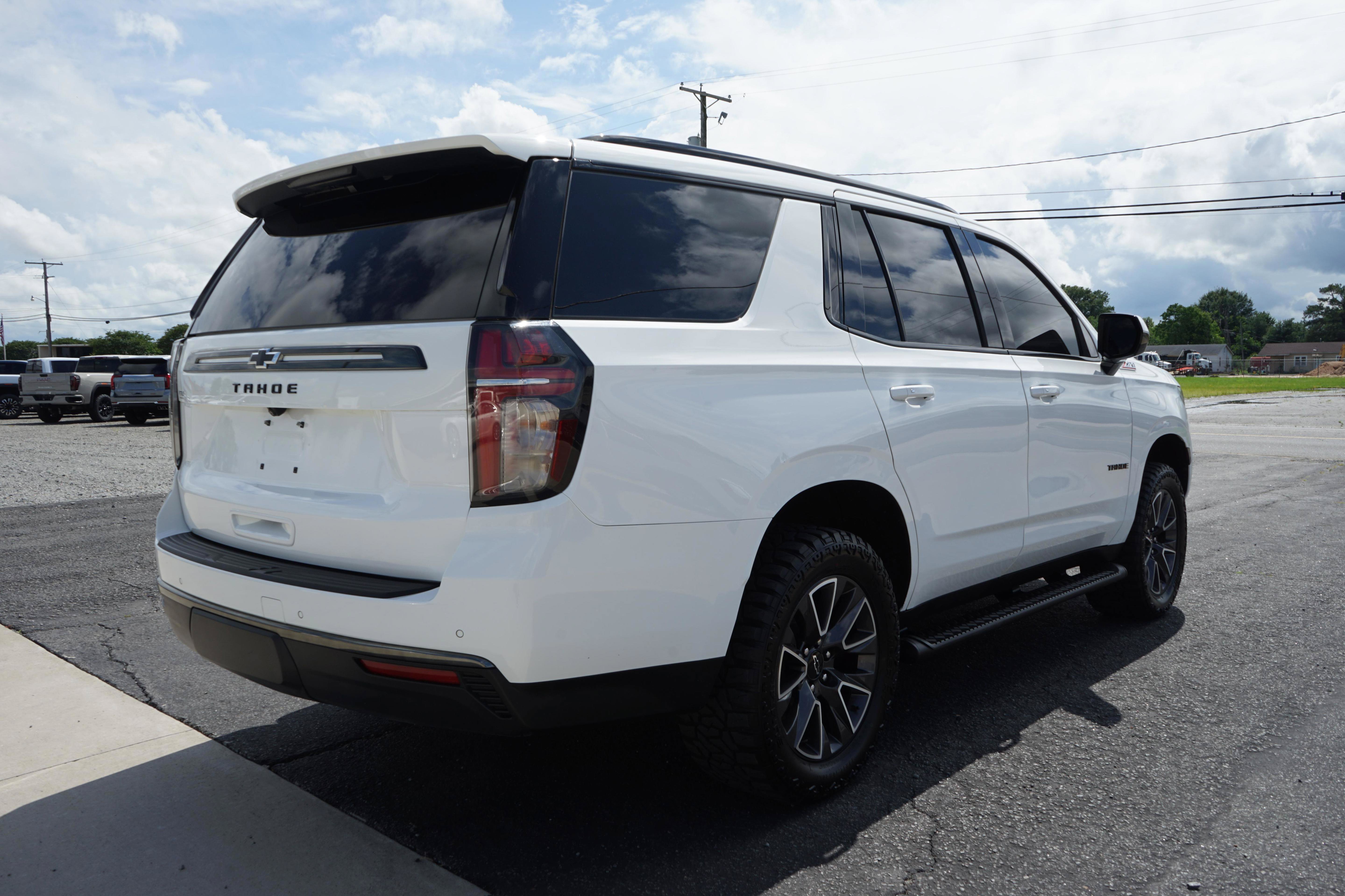 Used 2021 Chevrolet Tahoe Z71 w/ Rear Media and Nav Package AWD/4WD image 5