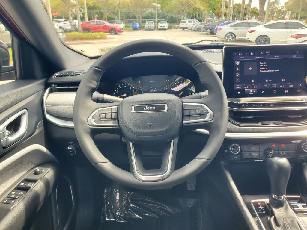 Used 2023 Jeep Compass Latitude image 22