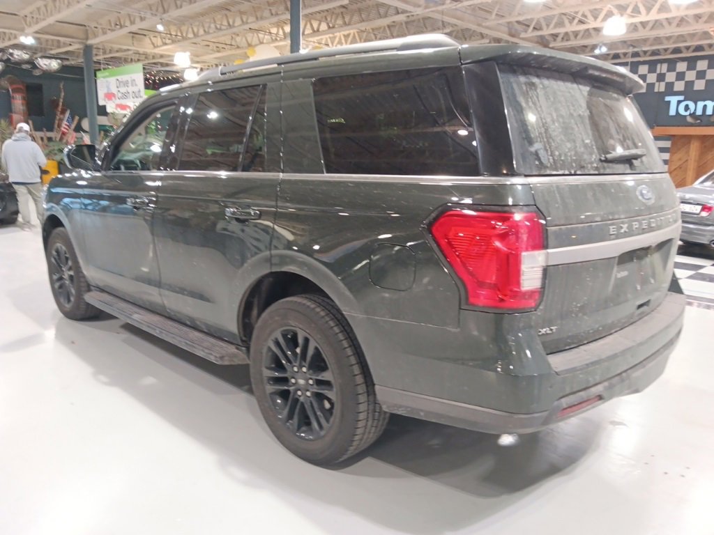 Used 2022 Ford Expedition XLT image 8