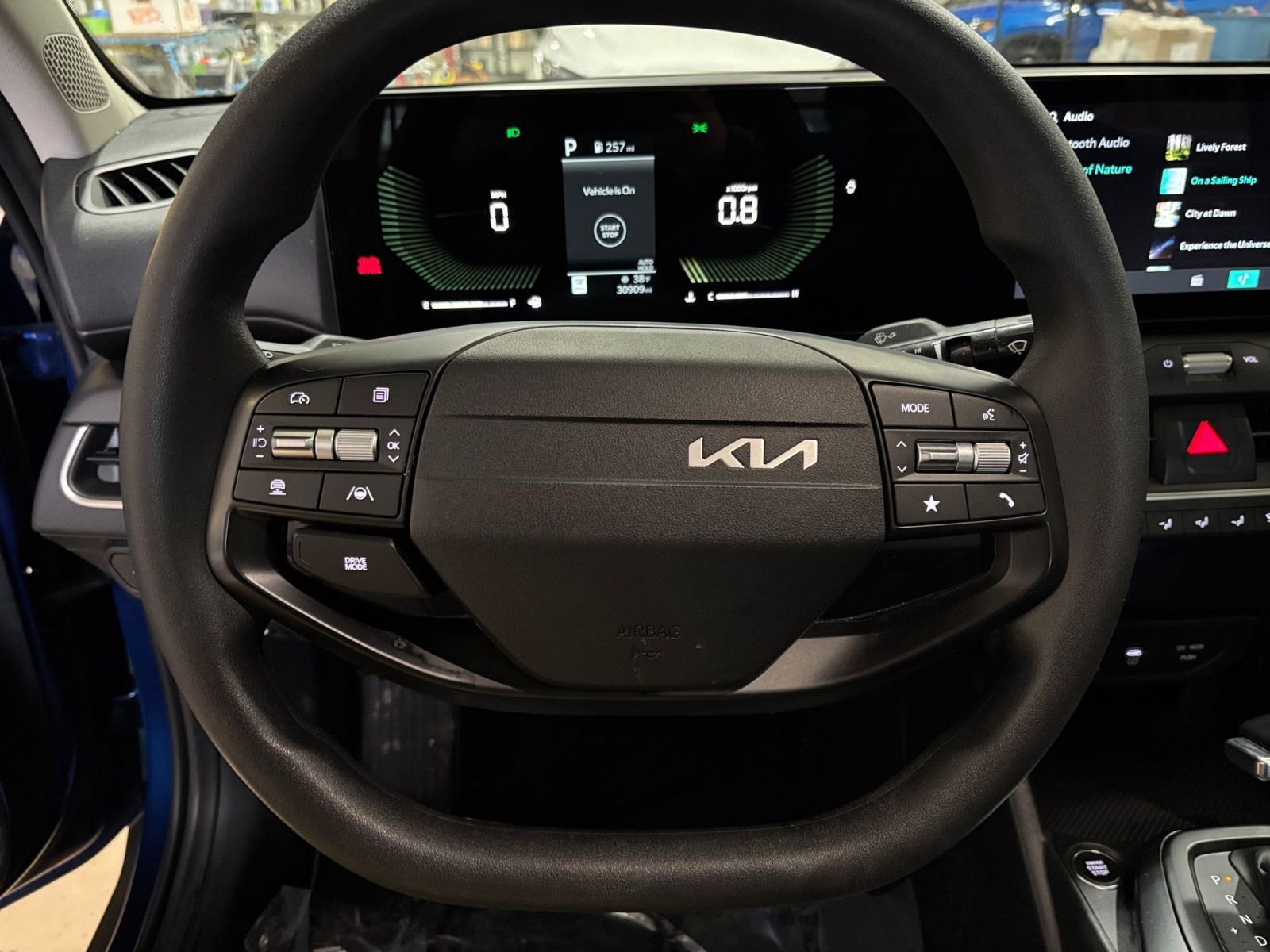 Used 2025 Kia K4 FWD image 28
