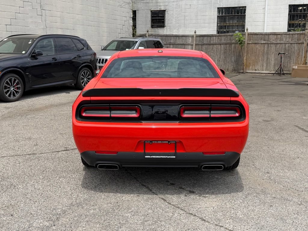 Used 2023 Dodge Challenger R/T w/ Blacktop Package RWD image 5