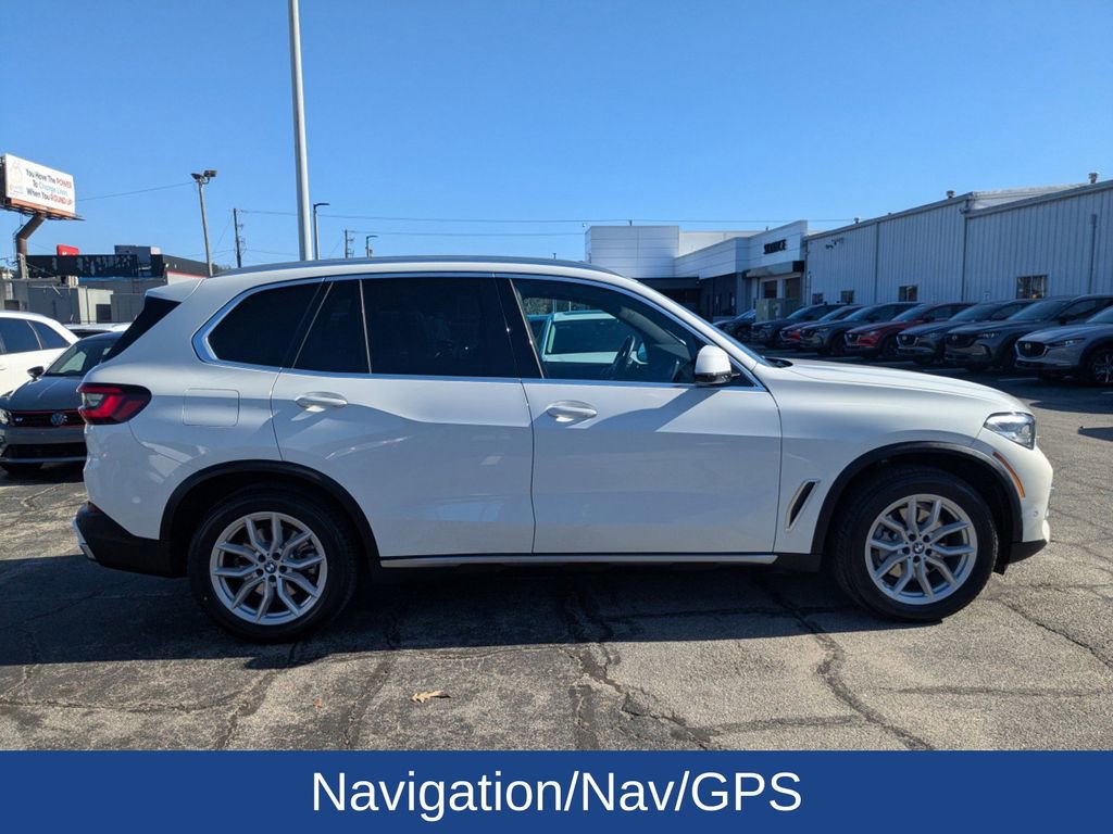 Used 2023 BMW X5 sDrive40i w/ Parking Assistance Package image 3