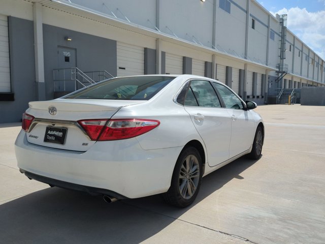 Used 2017 Toyota Camry SE FWD image 5
