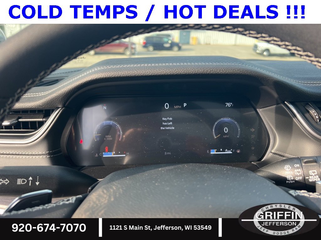 New 2025 Jeep Grand Cherokee Limited w/ Black Appearance Package image 22