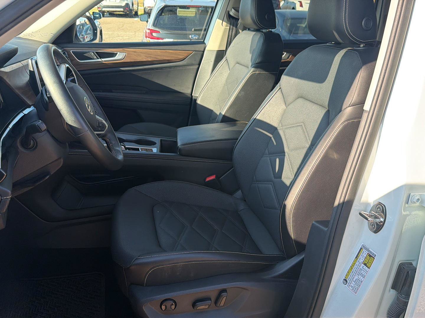 Used 2024 Volkswagen Atlas SE FWD image 10