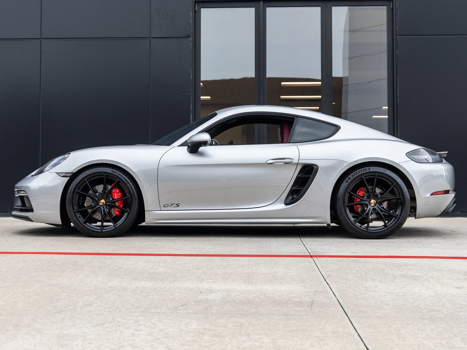 Certified 2018 Porsche 718 Cayman GTS RWD image 2