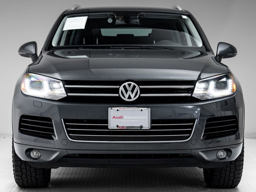 Used 2014 Volkswagen Touareg Sport AWD/4WD image 30