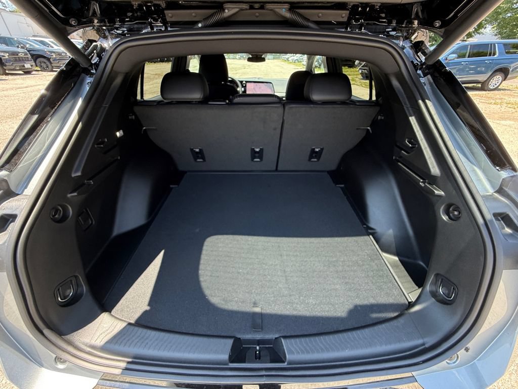 New 2026 Chevrolet Equinox EV RS FWD image 24