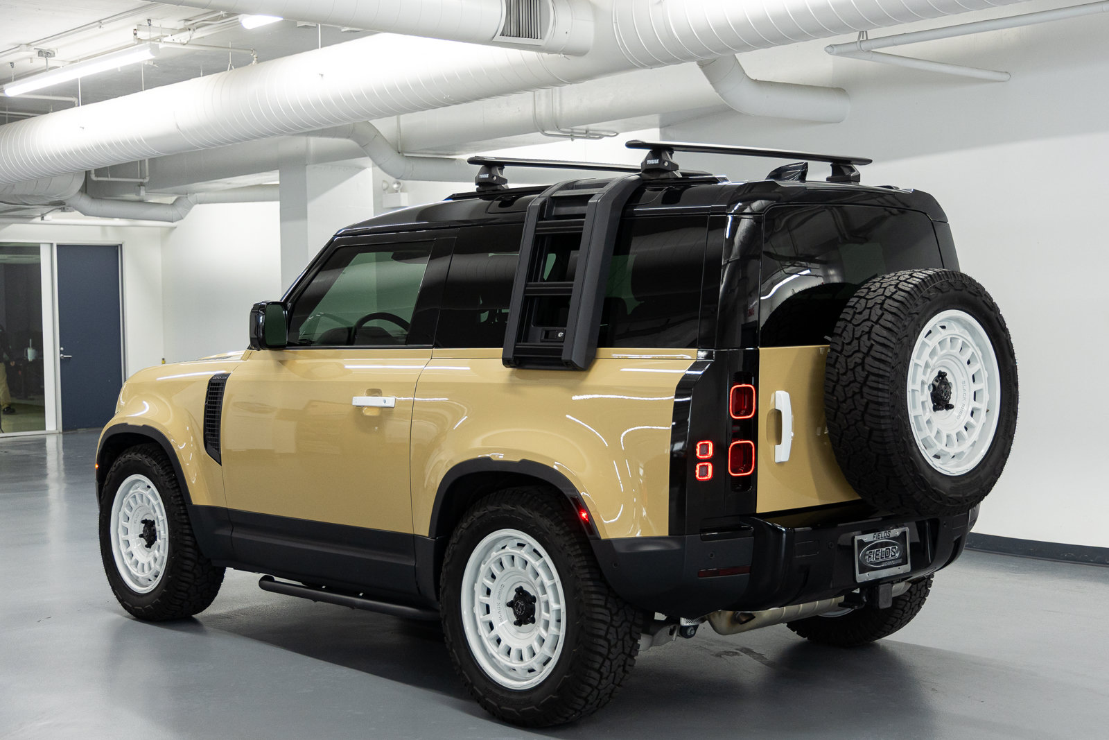 Used 2025 Land Rover Defender 90 S AWD/4WD image 5