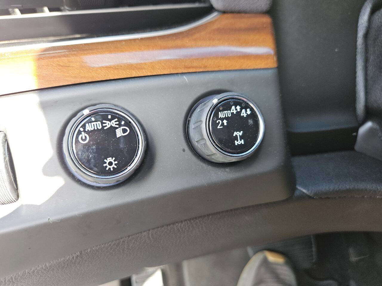 Used 2019 Cadillac Escalade ESV 4WD image 26