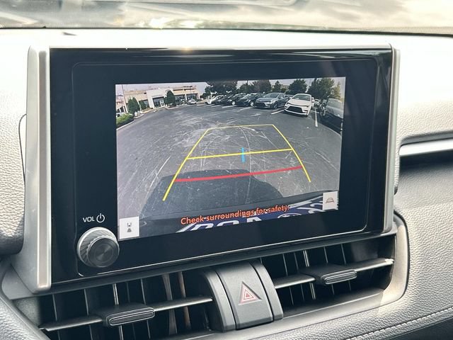 Used 2025 Toyota RAV4 XLE AWD/4WD image 24