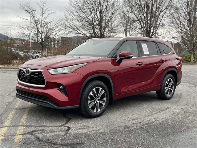 Used 2020 Toyota Highlander XLE image 1