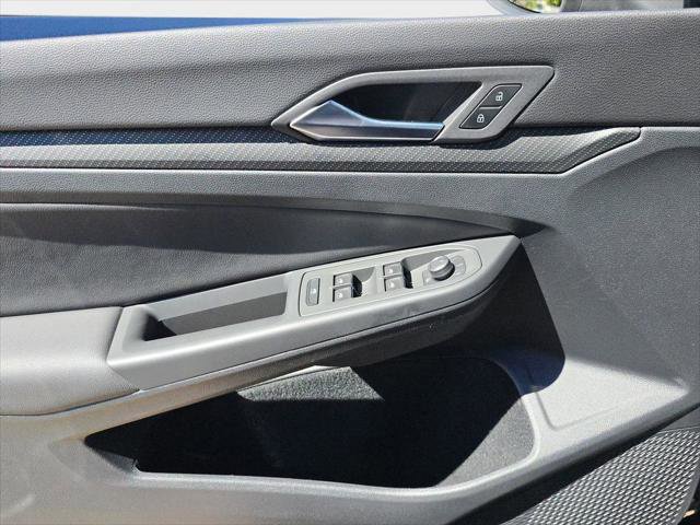 Used 2023 Volkswagen Golf R AWD/4WD image 18