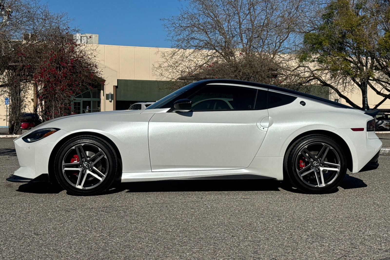Used 2024 Nissan Z Sport w/ Floor Mat Package image 7