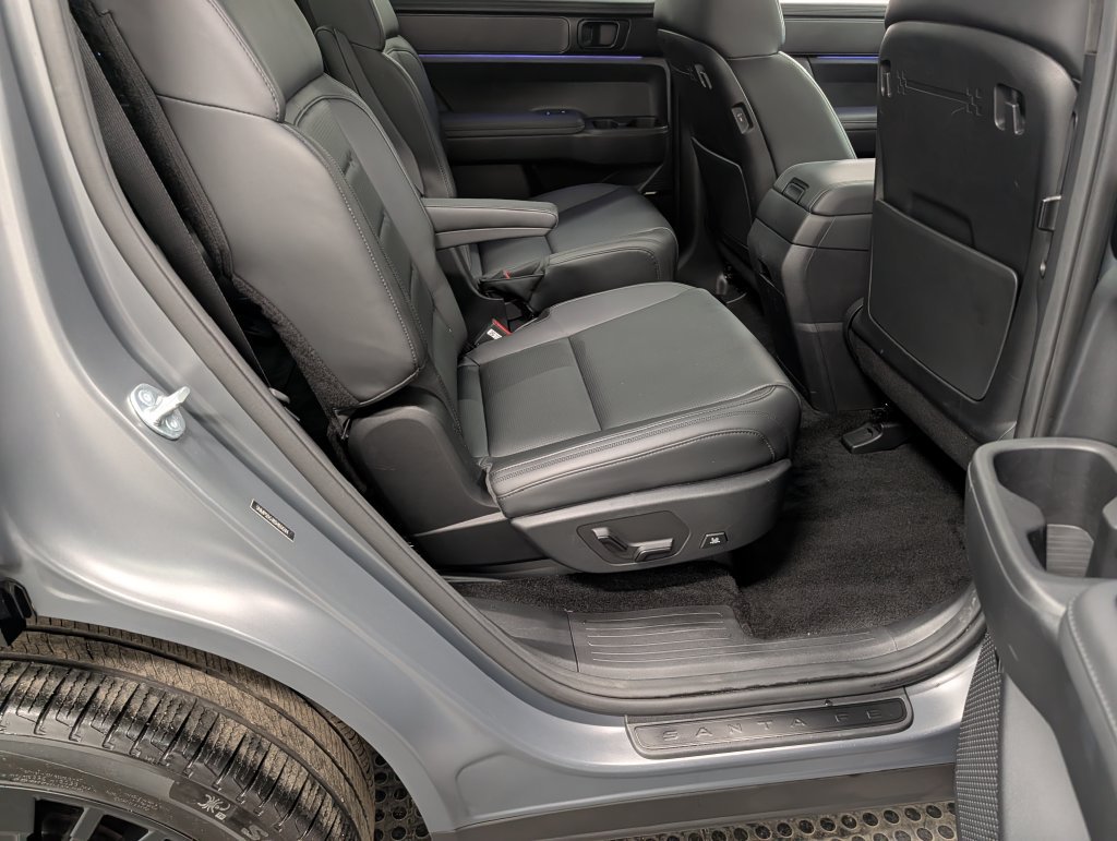 Used 2025 Hyundai Santa Fe Calligraphy AWD/4WD image 25
