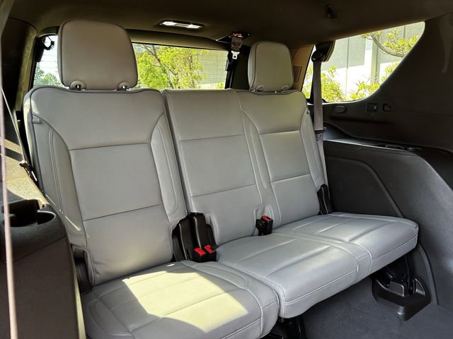 Used 2023 GMC Yukon SLT RWD image 34