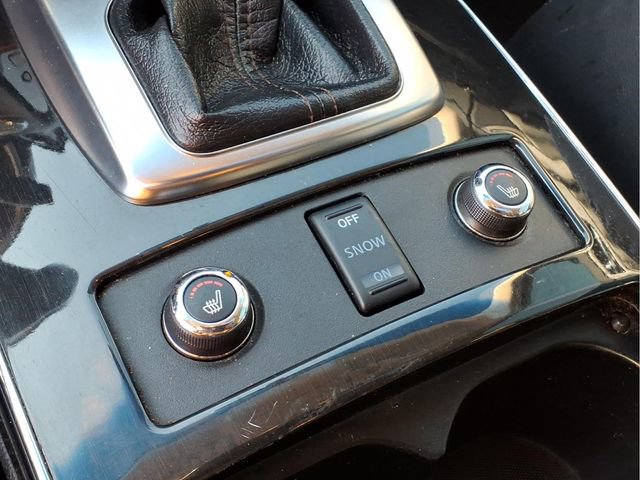 Used 2017 INFINITI QX70 AWD image 8