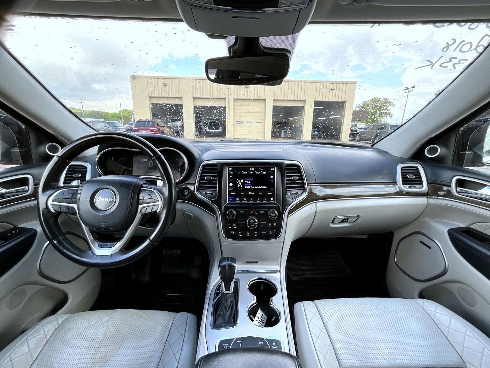 Used 2018 Jeep Grand Cherokee Summit AWD/4WD image 15