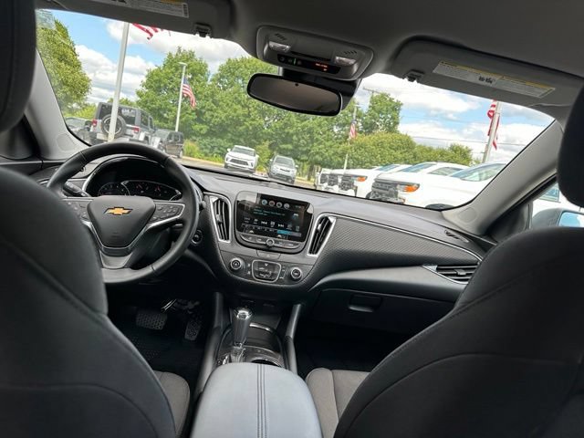 Used 2018 Chevrolet Malibu LT w/ Driver Confidence Package FWD image 14