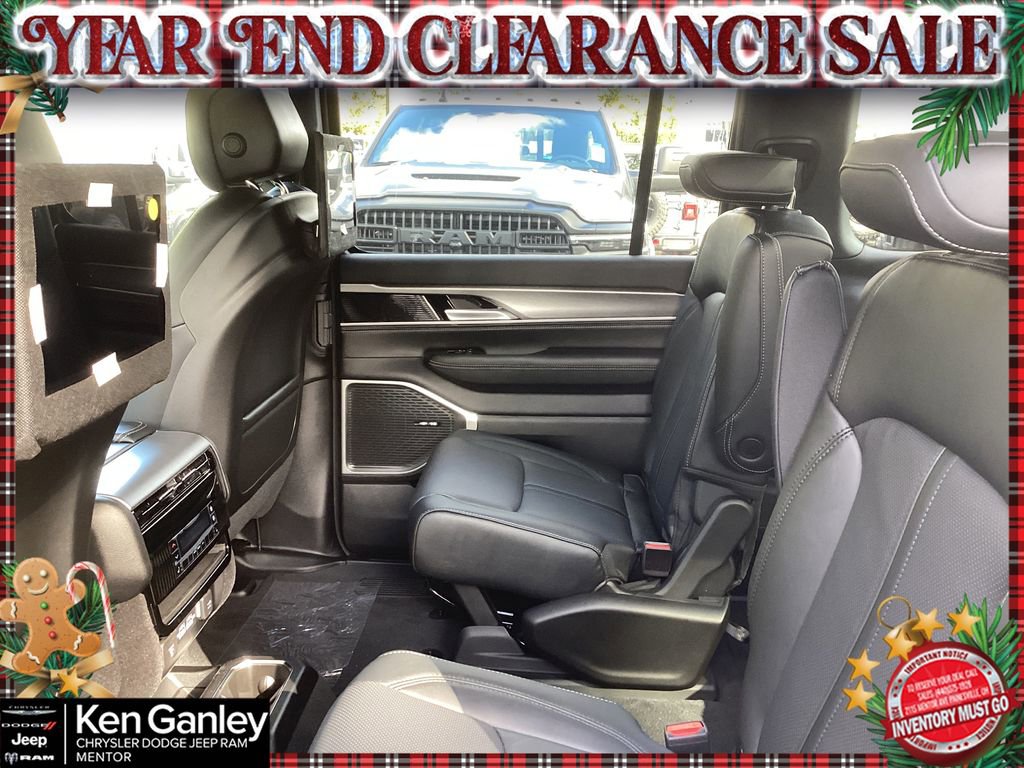 New 2025 Jeep Wagoneer L Series II image 15