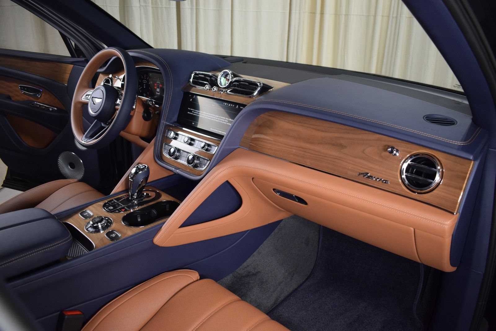 New 2026 Bentley Bentayga AWD/4WD image 26
