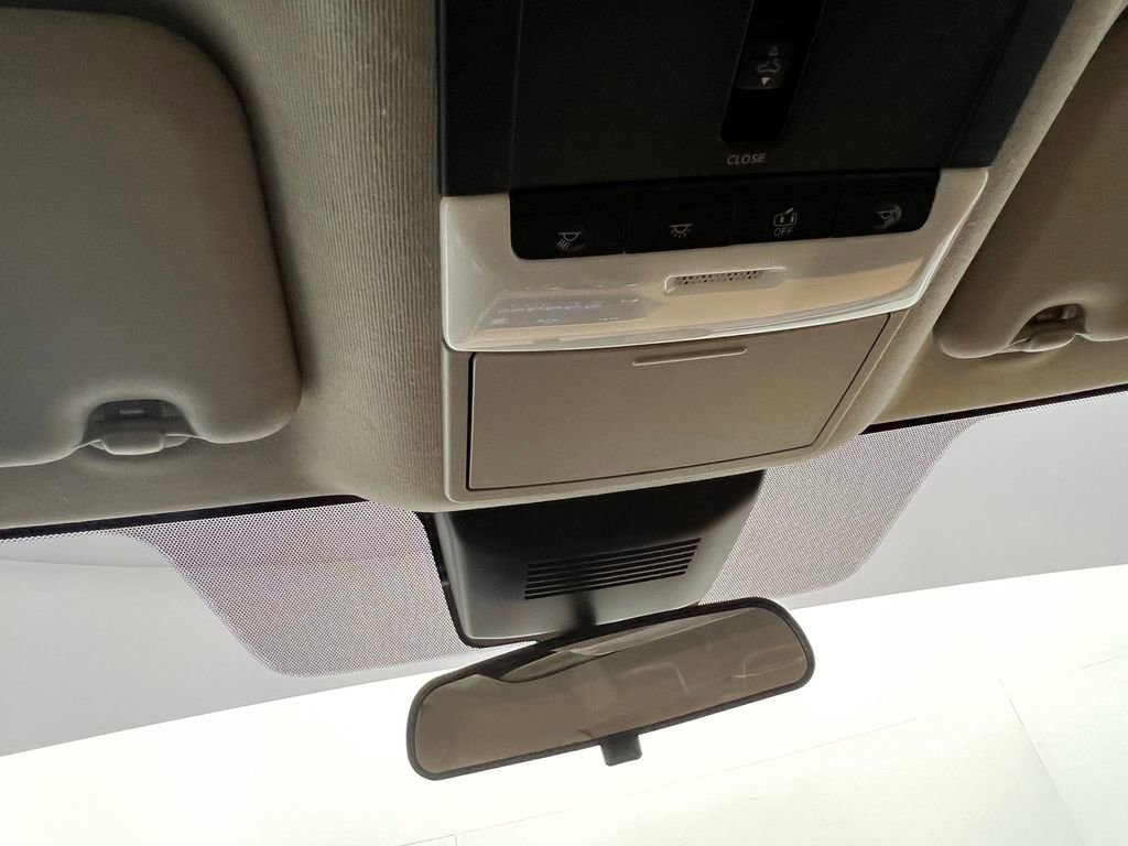 Used 2024 Nissan Sentra SV w/ SV Premium Package image 23