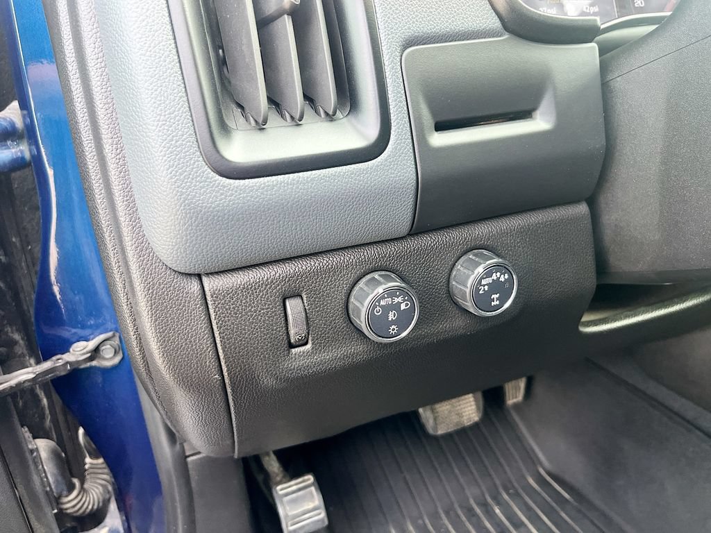 Used 2019 Chevrolet Colorado Z71 AWD/4WD image 10