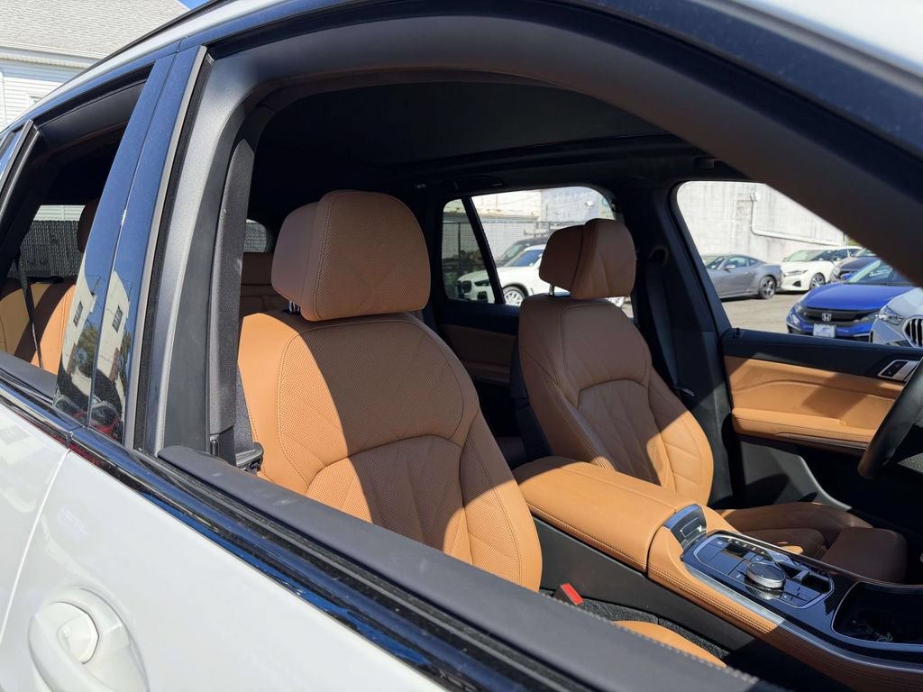 Used 2026 BMW X5 M60i AWD/4WD image 12